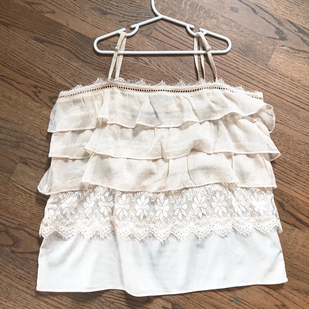 VINTAGE SHEER RUFFLED TOP!!🦋🦋🦋